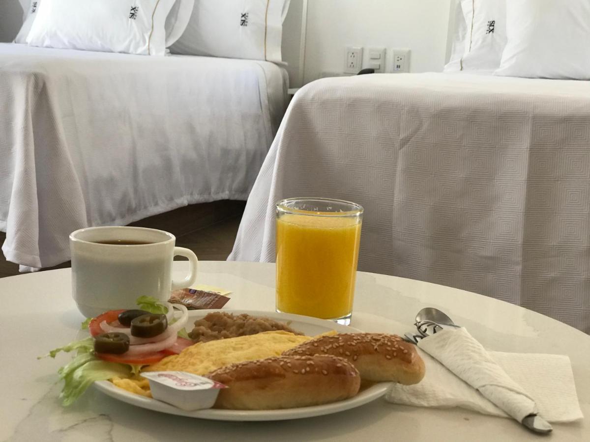 Six Hotel Guadalajara Degollado Kültér fotó